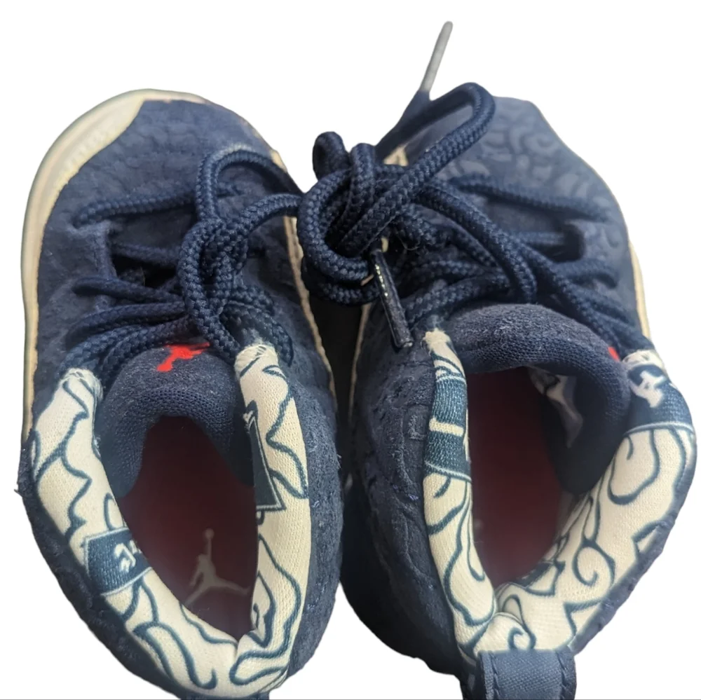 Brand New Baby Jordan's not in box/Size 4 baby - Picture 3 of 5